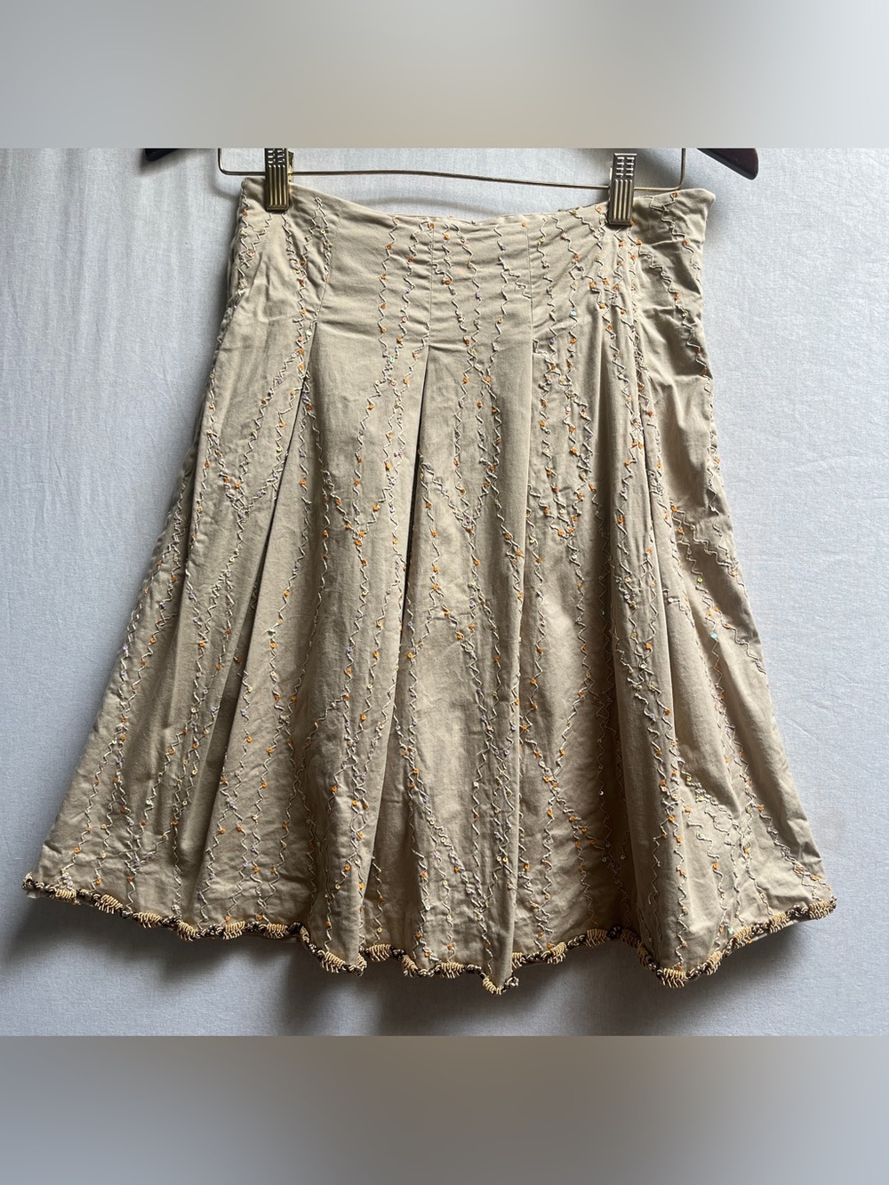 Vintage Holt Renfrew Beige Pleated A-Line Skirt Sequin Embroidered Size 4